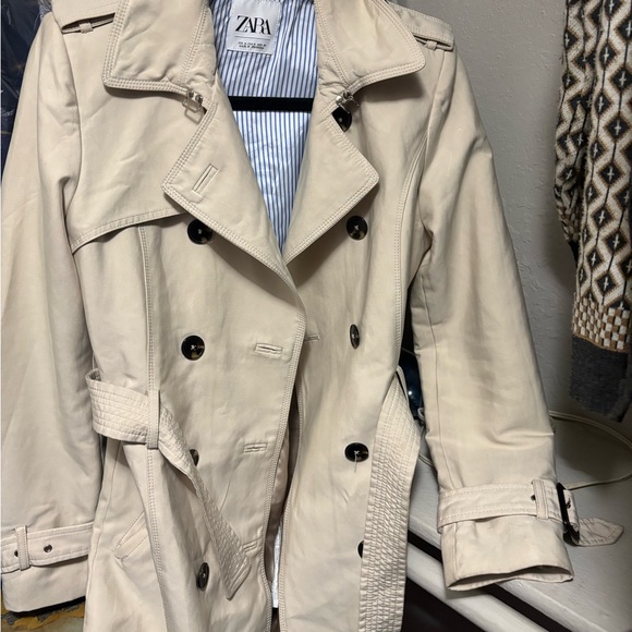Zara Women's Classic Trench Coat - Light Gray - Picture 5 of 5